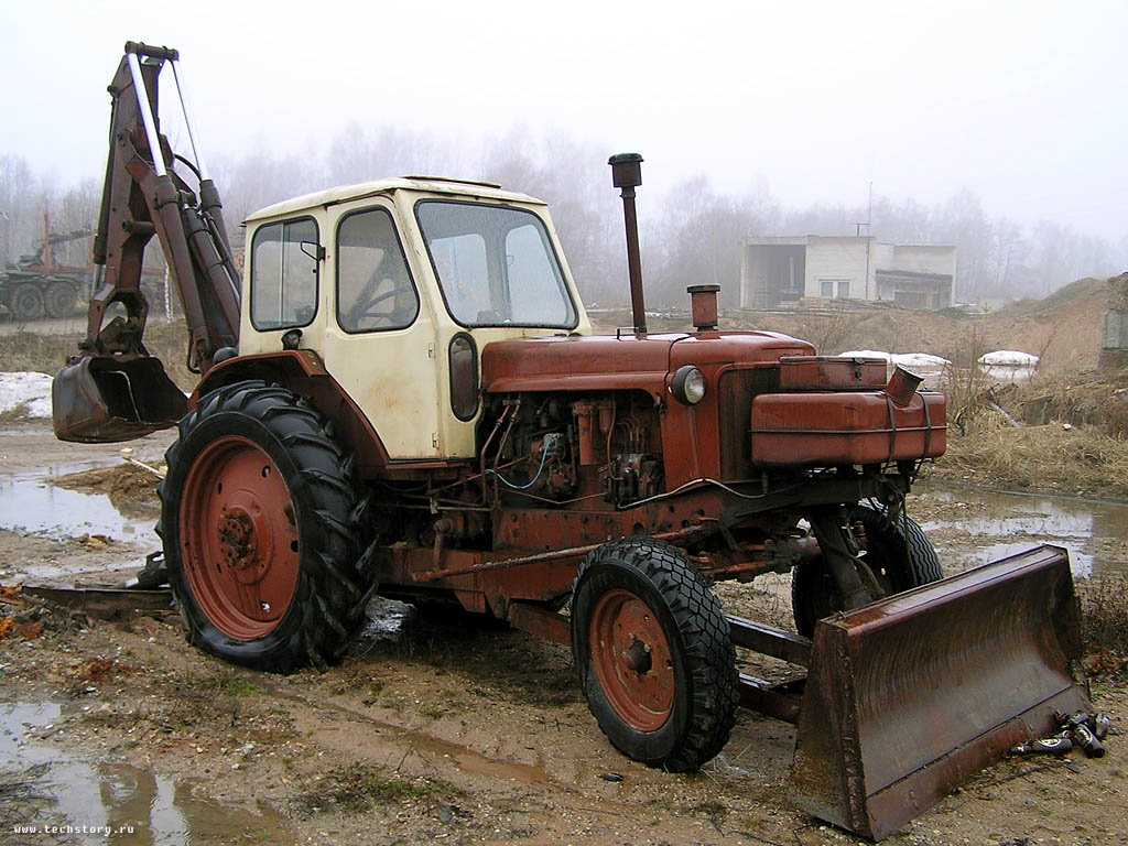советские трактора 
